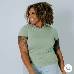 Klassy Network Loose Fit Brami T-Shirt